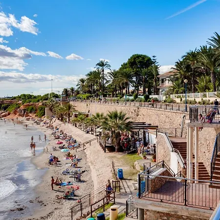 Sunny Penthouse With Terrace, Punta Prima تورّيفيِخا