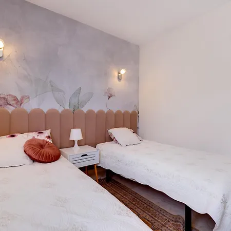 Apartment Cb Living - Sunny Penthouse With Terrace, Punta Prima *