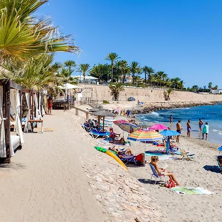 Cb Living - Sunny Penthouse With Terrace, Punta Prima Apartman *