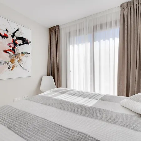 Cb Living - Sunny Penthouse With Terrace, Punta Prima *