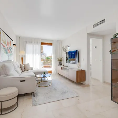 Апартаменти Sunny Penthouse With Terrace, Punta Prima