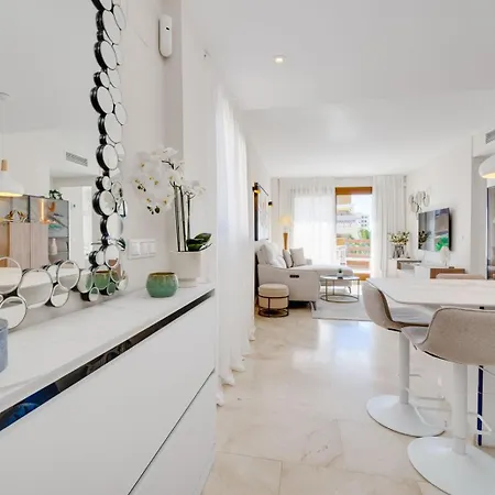 Апартаменти Sunny Penthouse With Terrace, Punta Prima Торрев'єха
