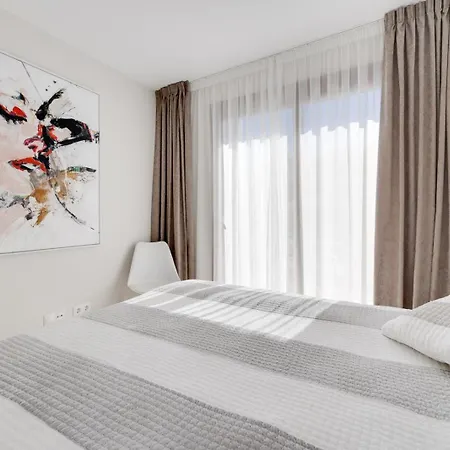 Апартаменти Sunny Penthouse With Terrace, Punta Prima *