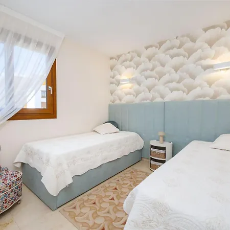 Апартаменти Sunny Penthouse With Terrace, Punta Prima *