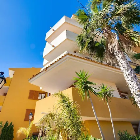 Апартаменти Sunny Penthouse With Terrace, Punta Prima *